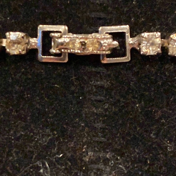 Beautiful Vintage Silver Tone Rhinestone Necklace - Picture 4 of 7